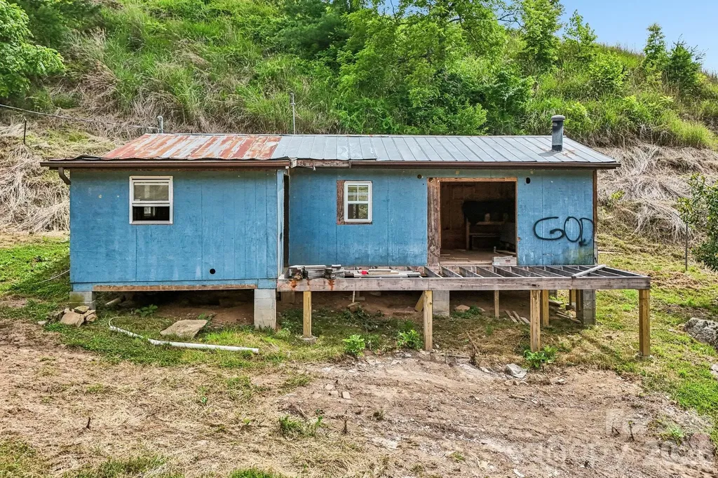 400 Morgan Branch Road Marshall NC 28753