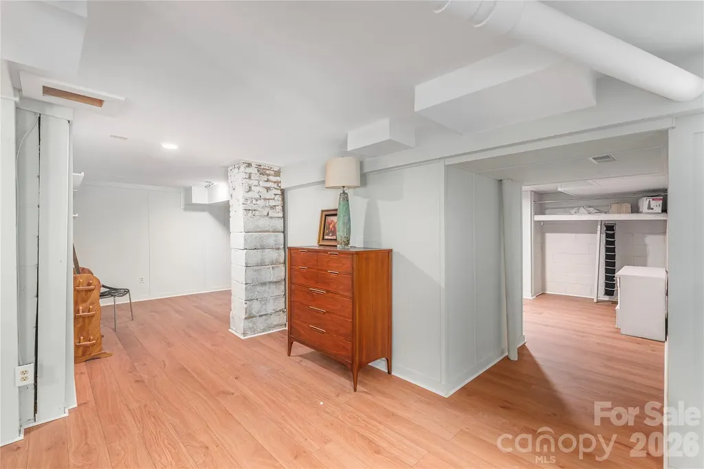 37 Wilmington Street Asheville NC 28806