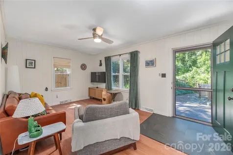 37 Wilmington Street Asheville NC 28806