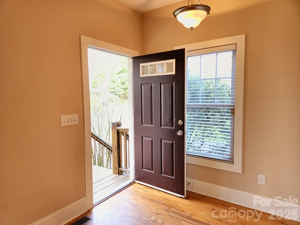 17 Lamar Avenue Asheville NC 28803