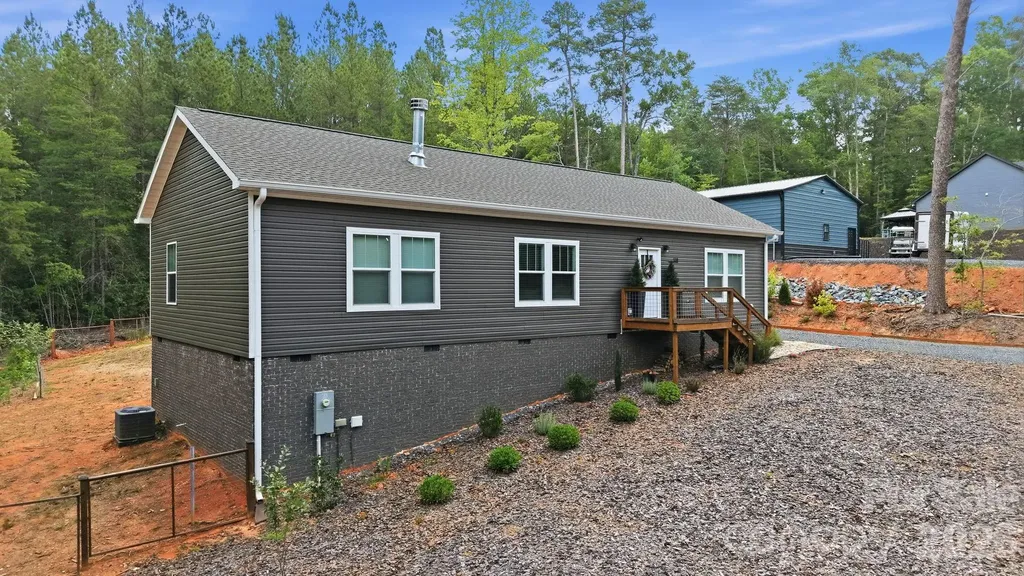 118 Sanford Court Troy NC 27371