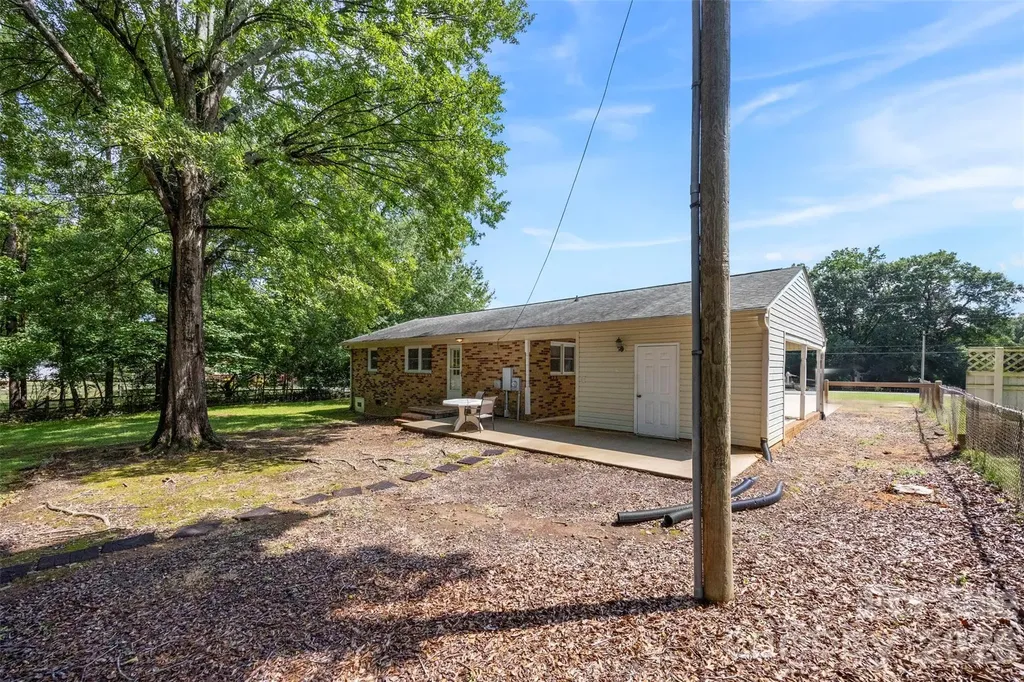644 Dallas Spencer Mountain Road Dallas NC 28034