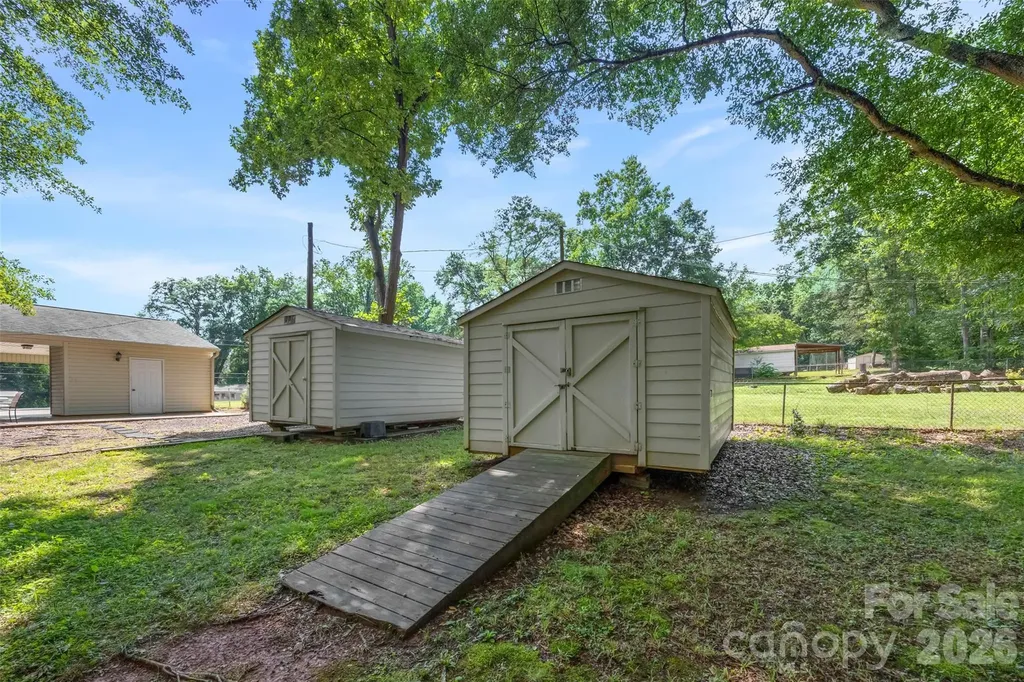 644 Dallas Spencer Mountain Road Dallas NC 28034
