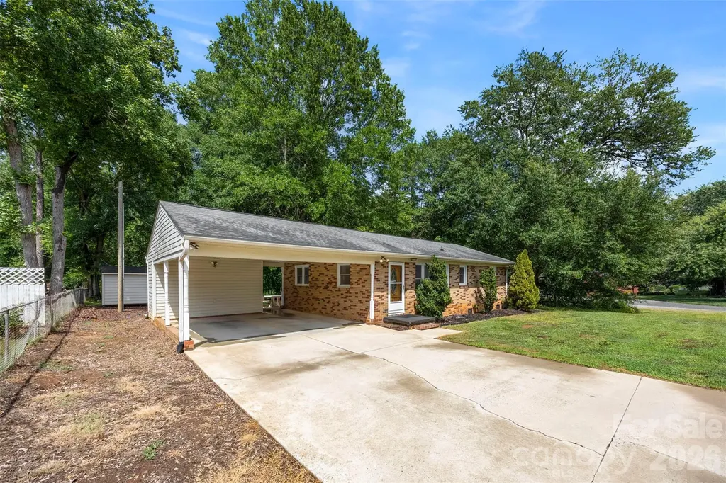 644 Dallas Spencer Mountain Road Dallas NC 28034