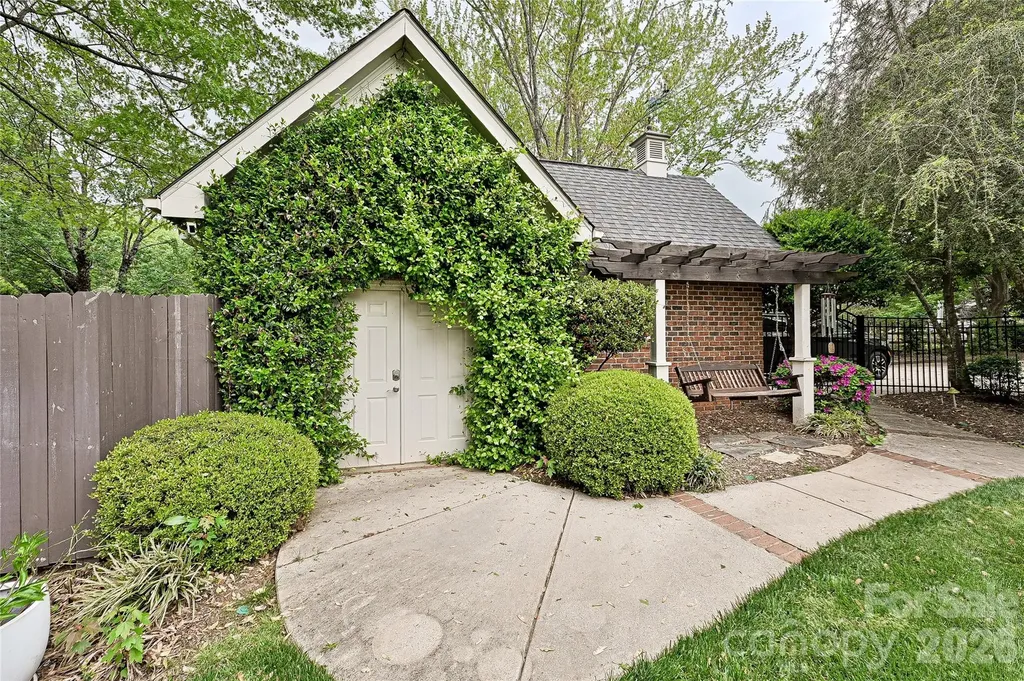 1126 Concord Road Davidson NC 28036