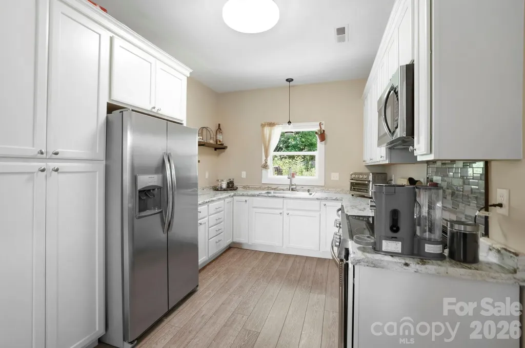 106 Thistle Field Drive Asheville NC 28806