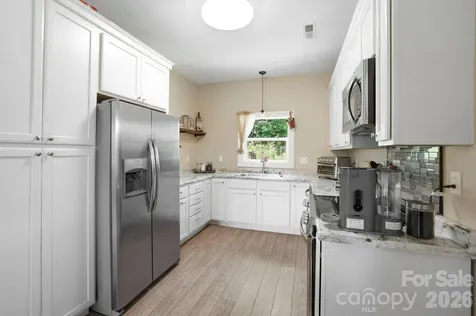 106 Thistle Field Drive Asheville NC 28806