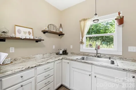 106 Thistle Field Drive Asheville NC 28806