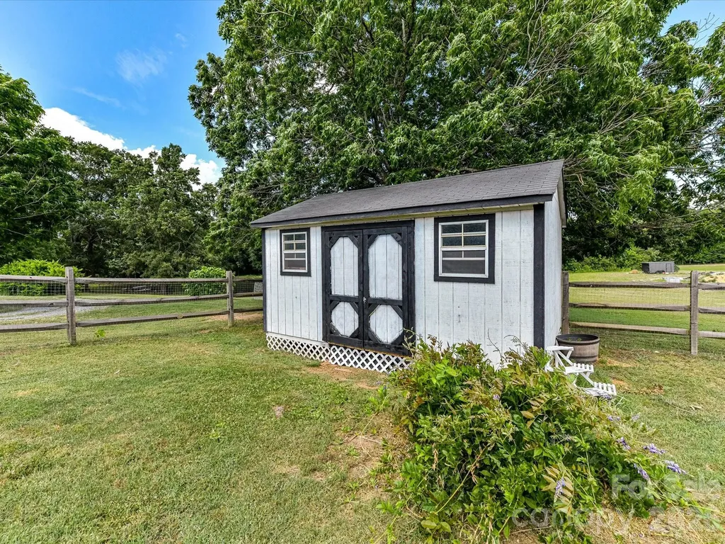 5710 Lander Benton Road Unionville NC 28110