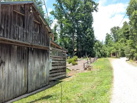 1760 & 1768 Linville Avenue Morganton NC 28655