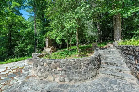 1760 & 1768 Linville Avenue Morganton NC 28655