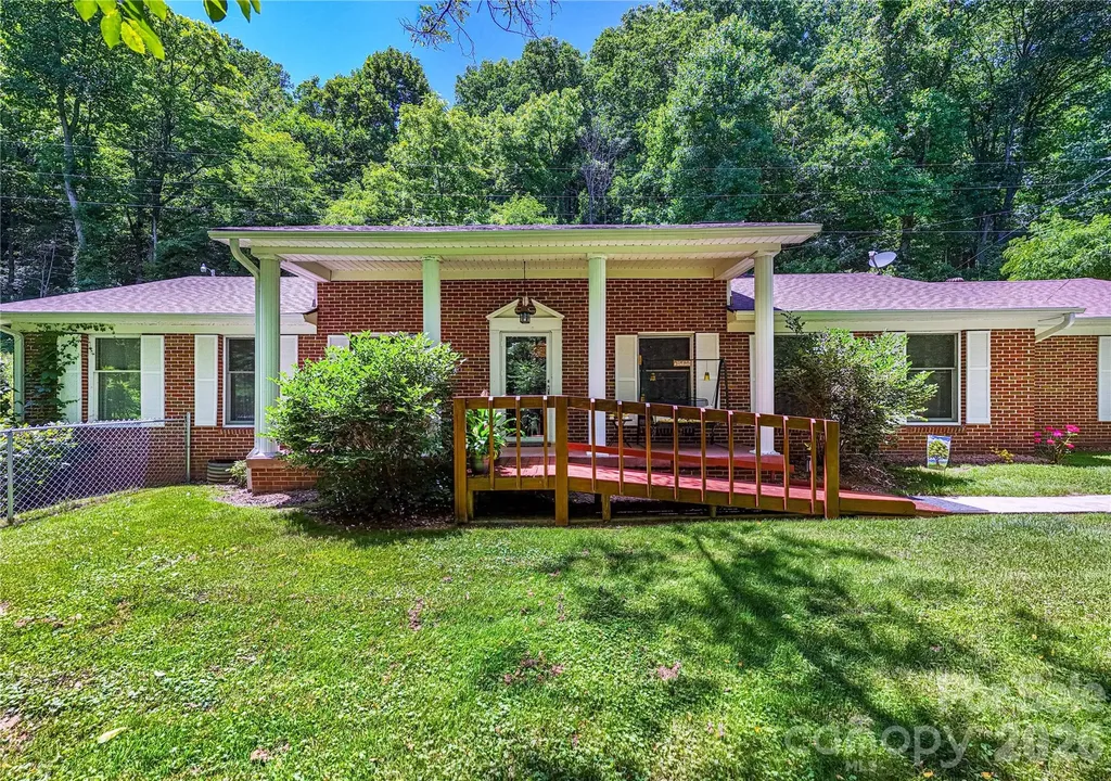7835 Us 23 Highway Mars Hill NC 28754