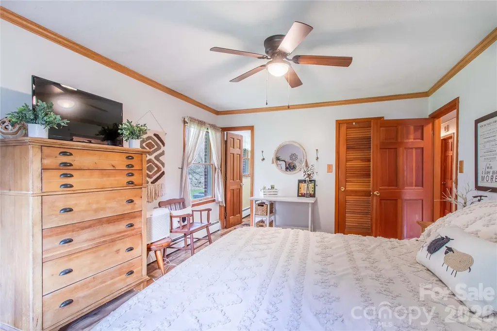 7835 Us 23 Highway Mars Hill NC 28754