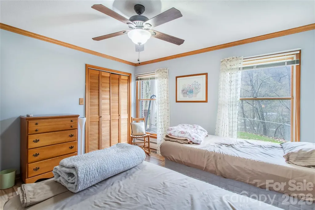 7835 Us 23 Highway Mars Hill NC 28754