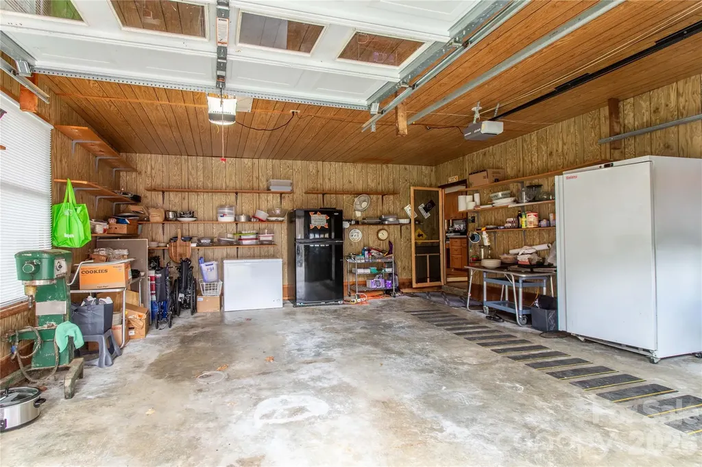 7835 Us 23 Highway Mars Hill NC 28754