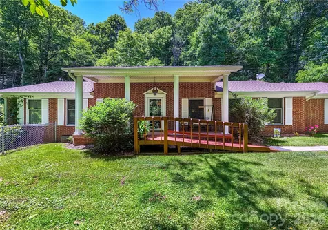 7835 Us 23 Highway Mars Hill NC 28754