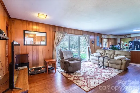 7835 Us 23 Highway Mars Hill NC 28754