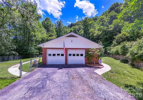 7835 Us 23 Highway Mars Hill NC 28754