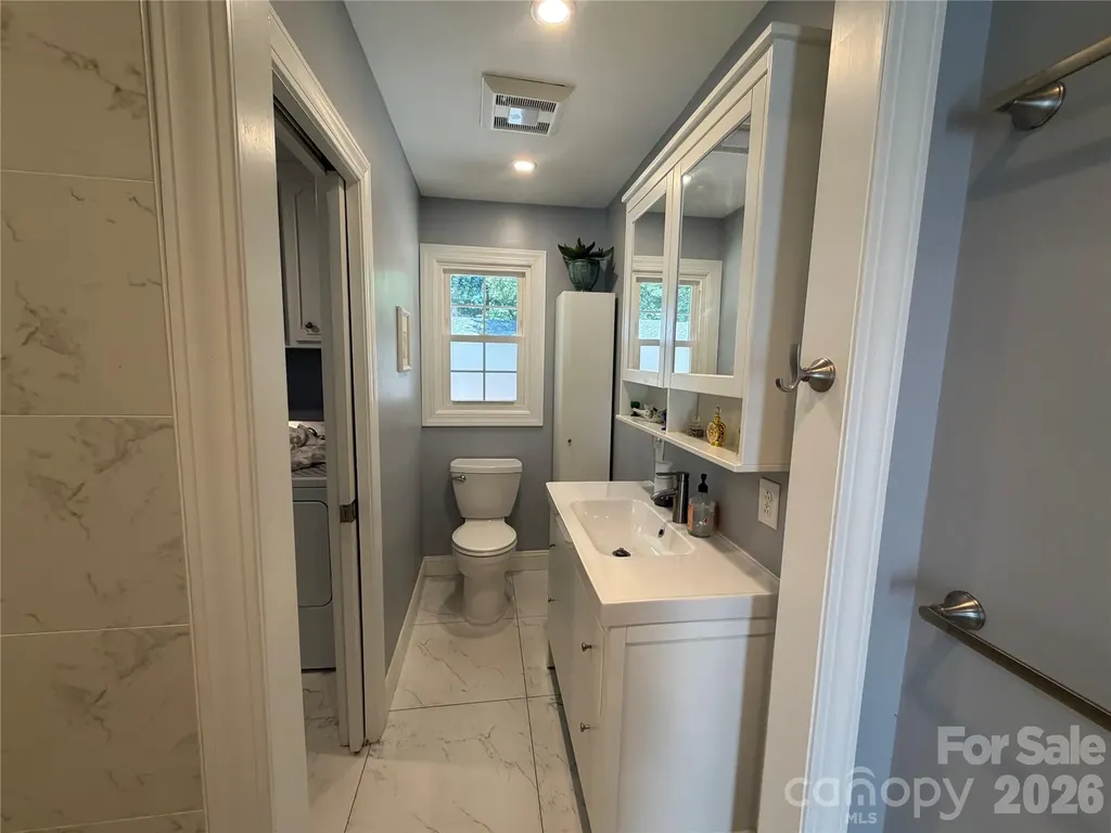 3755 21st Street NE Hickory NC 28601