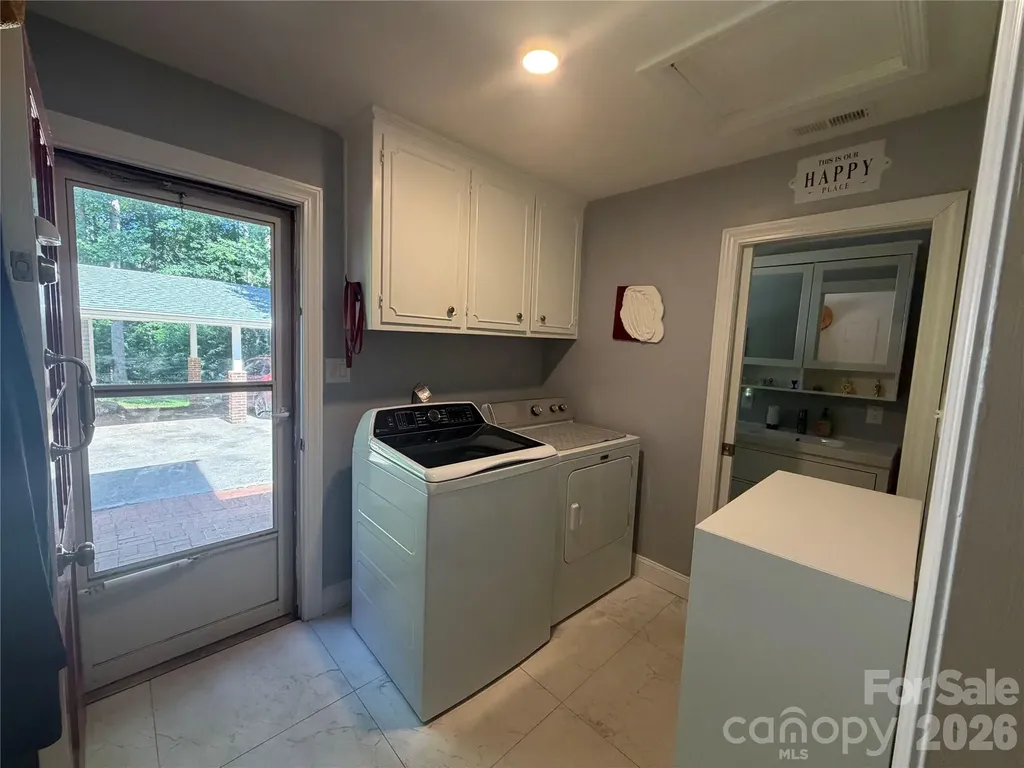 3755 21st Street NE Hickory NC 28601