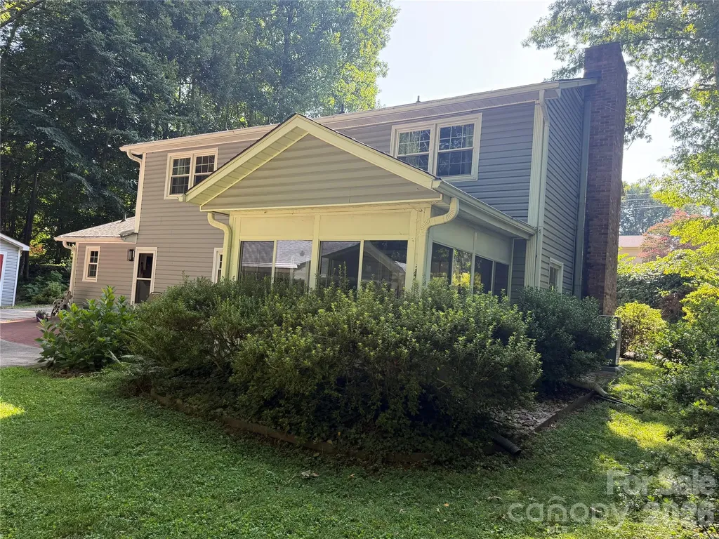 3755 21st Street NE Hickory NC 28601