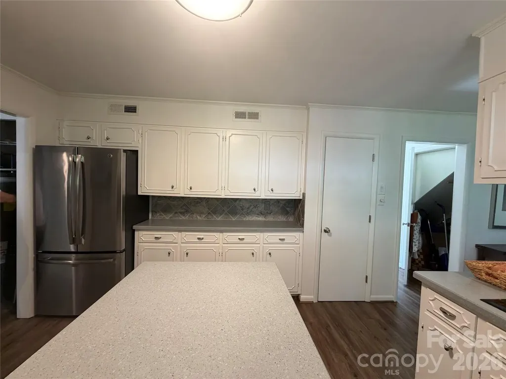 3755 21st Street NE Hickory NC 28601