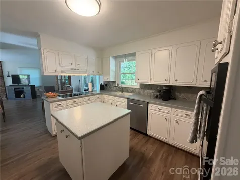 3755 21st Street NE Hickory NC 28601