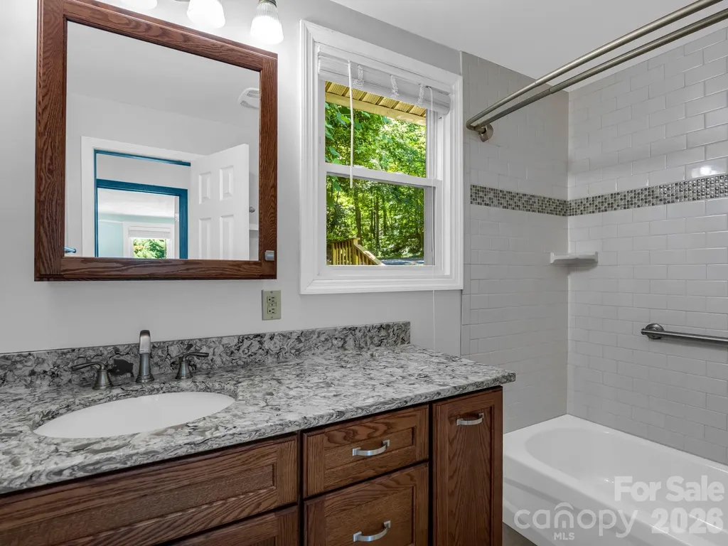 102 Little House Road Tryon NC 28782