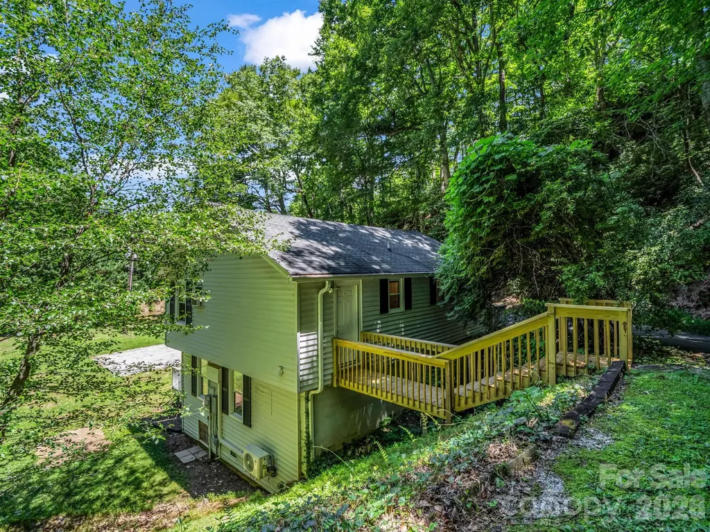 102 Little House Road Tryon NC 28782