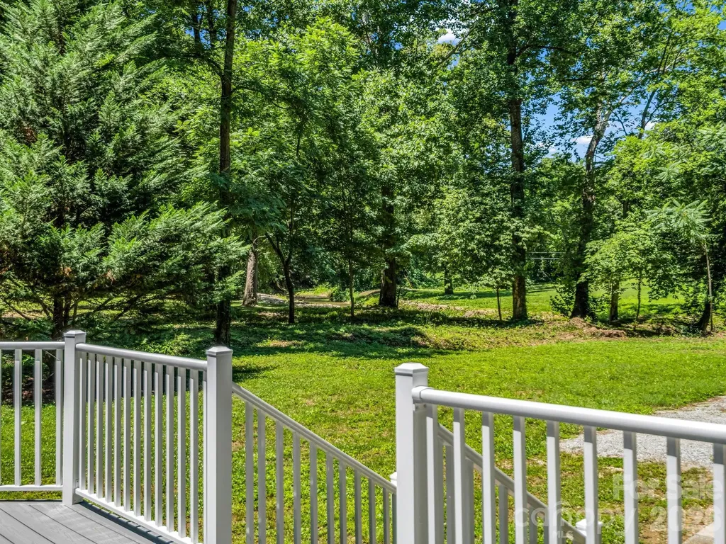 102 Little House Road Tryon NC 28782