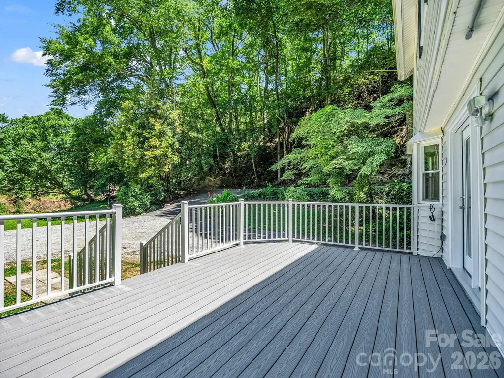 102 Little House Road Tryon NC 28782