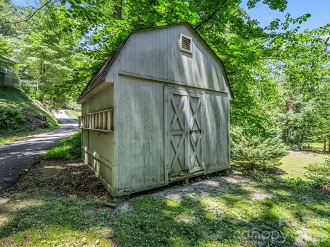 102 Little House Road Tryon NC 28782