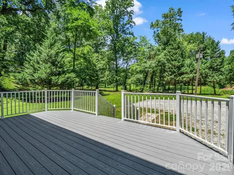 102 Little House Road Tryon NC 28782