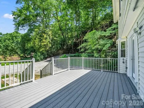 102 Little House Road Tryon NC 28782