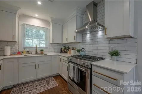 523 Kenlough Drive Charlotte NC 28209