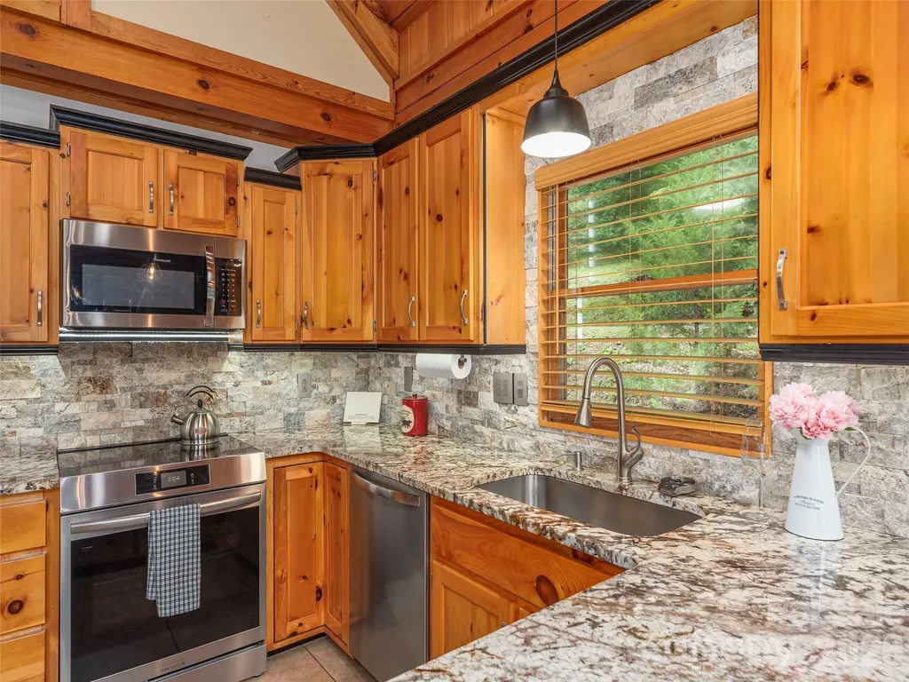 193 Valley Creek Drive Maggie Valley NC 28751