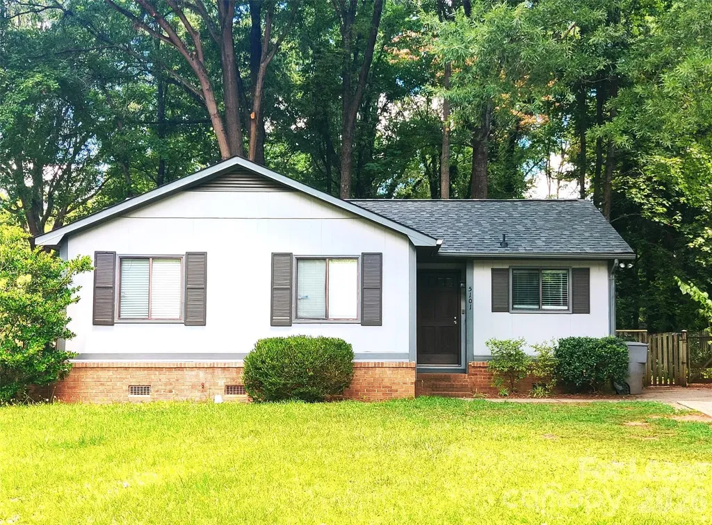5101 Glenview Court Charlotte NC 28215