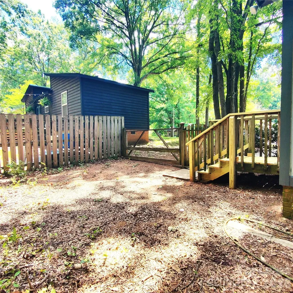 5101 Glenview Court Charlotte NC 28215