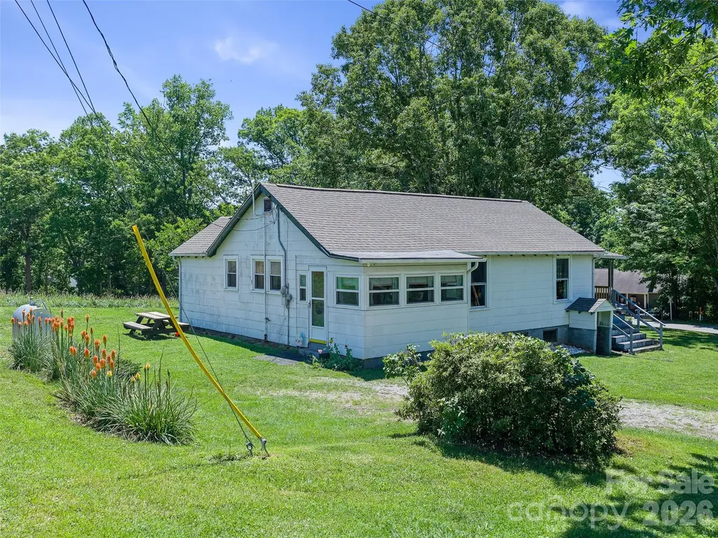 1115, 1125, 1127 Glenn Bridge Road SE Arden NC 28704