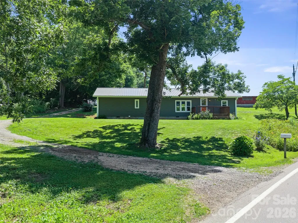 1115, 1125, 1127 Glenn Bridge Road SE Arden NC 28704