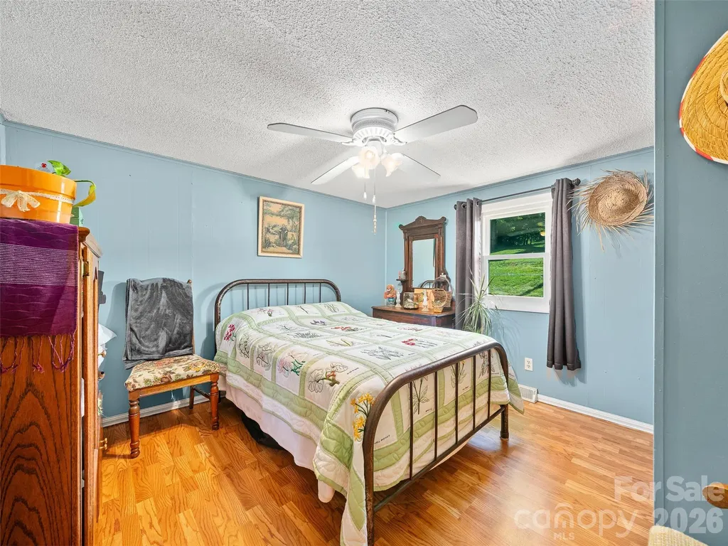 1115, 1125, 1127 Glenn Bridge Road SE Arden NC 28704