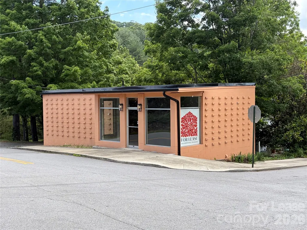 452 Wall Street Waynesville NC 28786