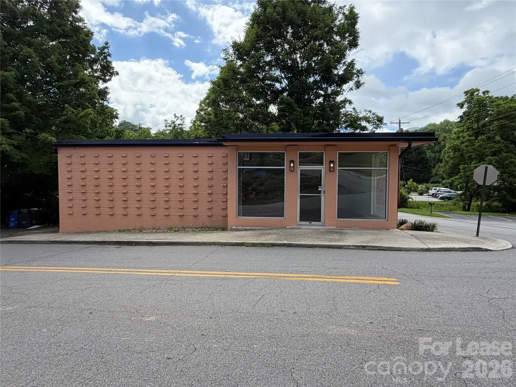 452 Wall Street Waynesville NC 28786