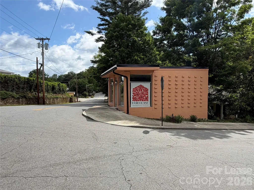 452 Wall Street Waynesville NC 28786