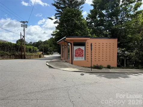 452 Wall Street Waynesville NC 28786