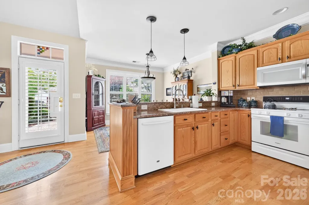 121 Mcleod Avenue Belmont NC 28012