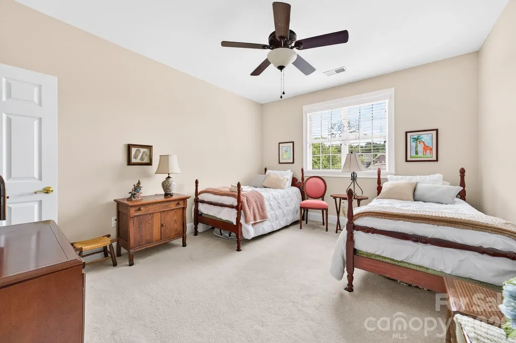 121 Mcleod Avenue Belmont NC 28012