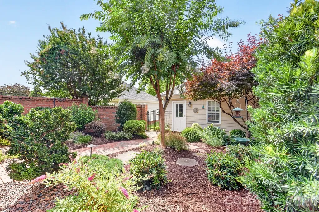 121 Mcleod Avenue Belmont NC 28012