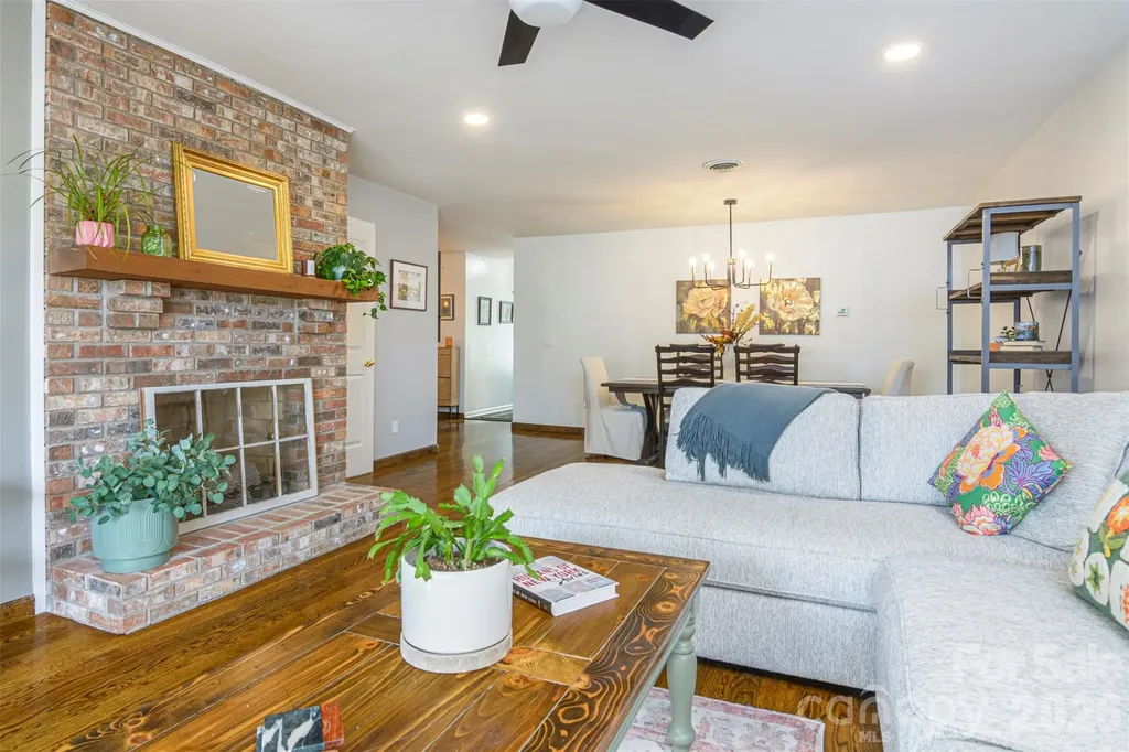 461 Britton Creek Drive Hendersonville NC 28791