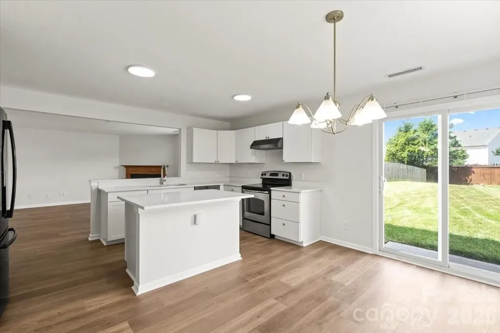 12932 Silvaire Farm Road Charlotte NC 28278